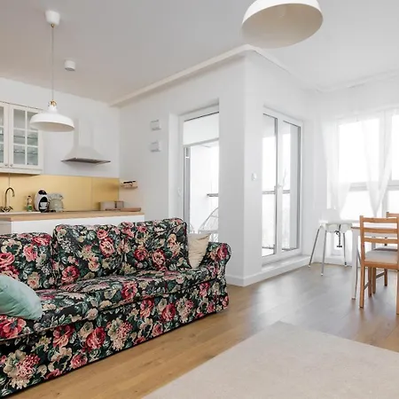 Rozlogi Sunny By Bookinghost Apartment