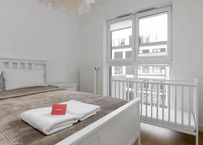 Rozlogi Sunny By Bookinghost * Varsavia