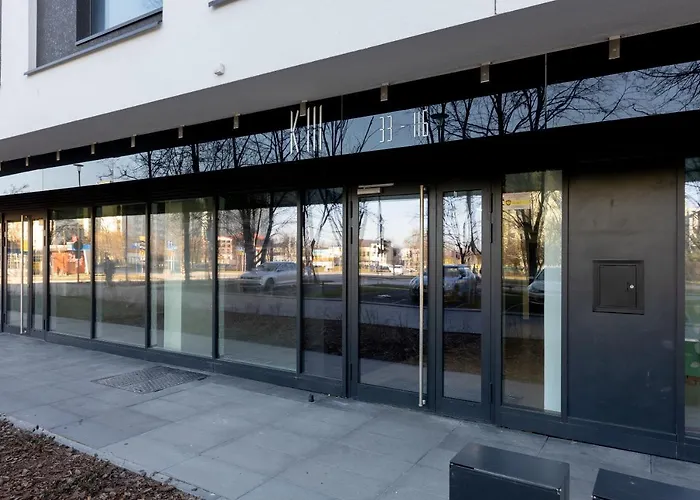 Rozlogi Sunny By Bookinghost