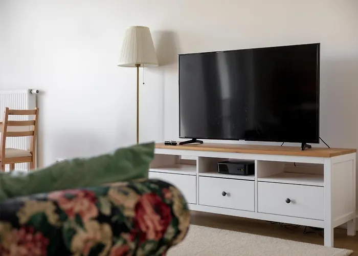 Rozlogi Sunny By Bookinghost شقة وارسو